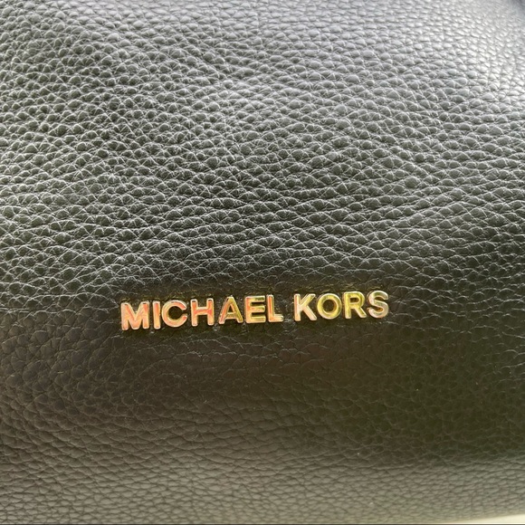 Michael Kors Isabella Black Leather Medium Shoulder Bag Purse - Picture 5 of 15